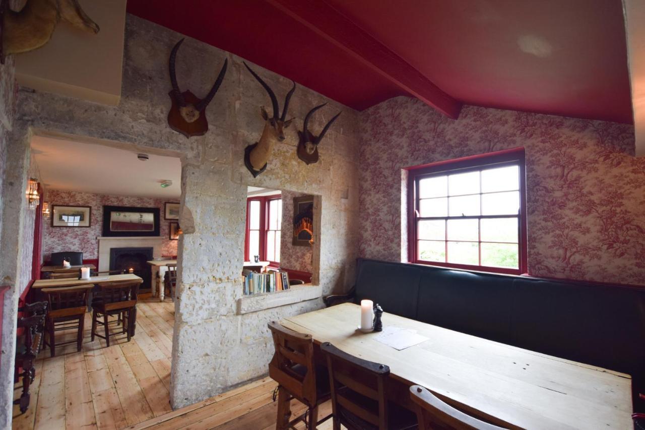 The Castle Inn Bradford-On-Avon ภายนอก รูปภาพ