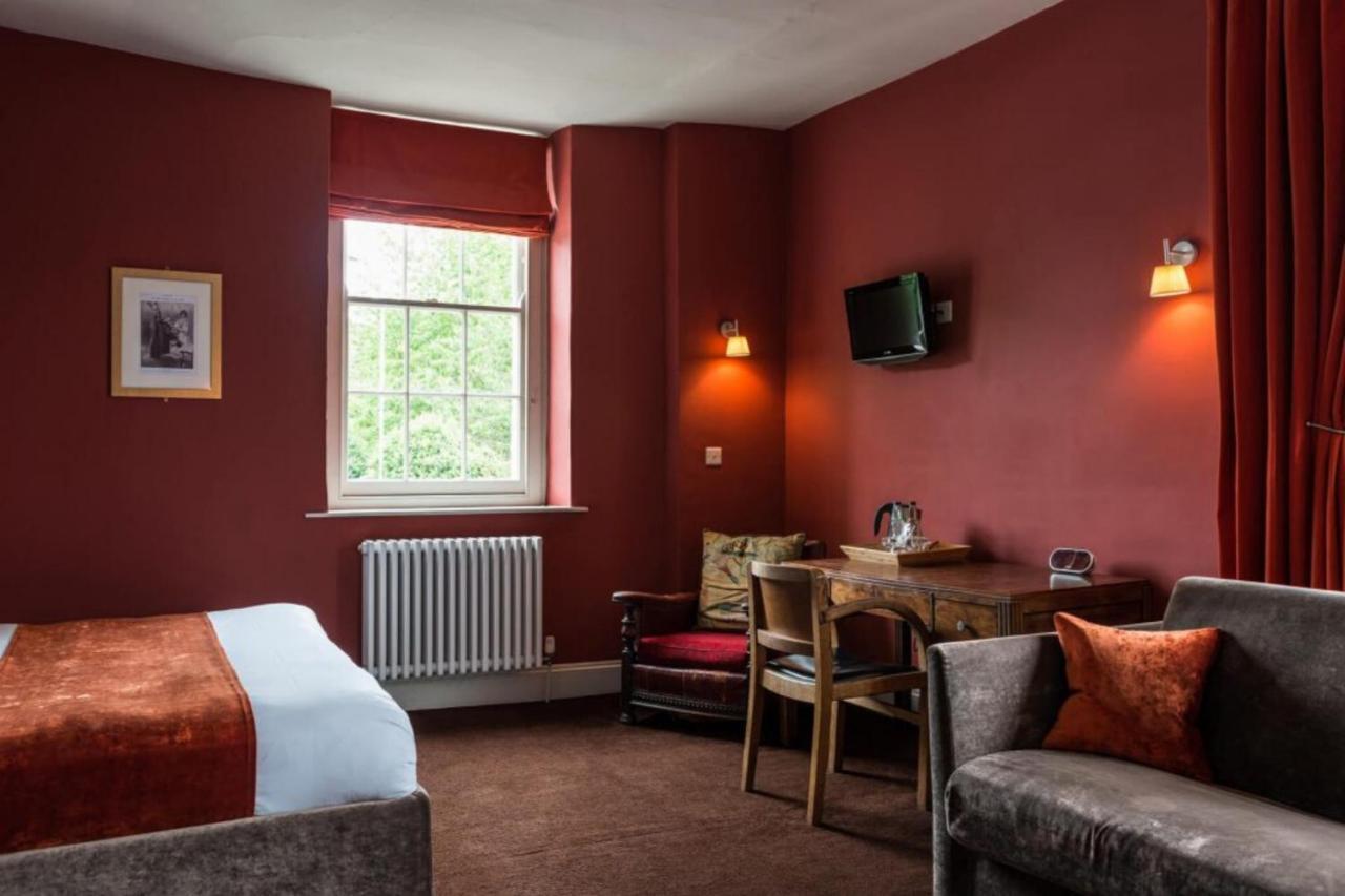 The Castle Inn Bradford-On-Avon ภายนอก รูปภาพ