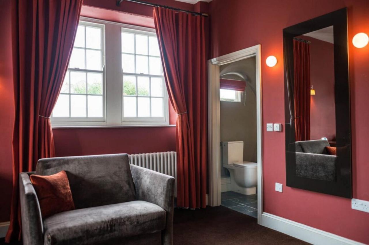 The Castle Inn Bradford-On-Avon ภายนอก รูปภาพ