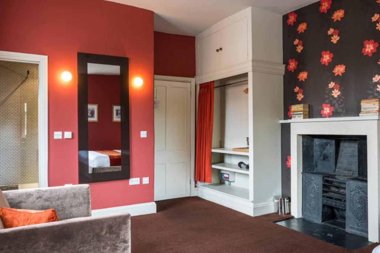 The Castle Inn Bradford-On-Avon ภายนอก รูปภาพ